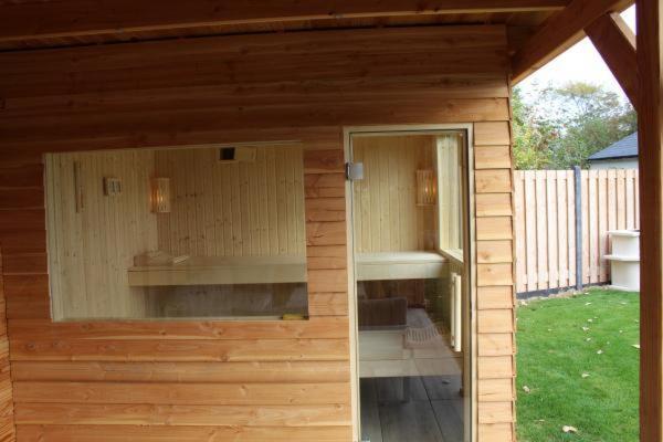 Holiday cottage with sauna in Zeeland Stavenisse Buitenkant foto