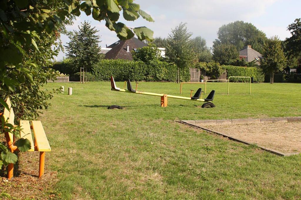 Holiday cottage with sauna in Zeeland Stavenisse Buitenkant foto